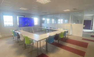Salle de réunion du site SPIE ICS de Wasquehal