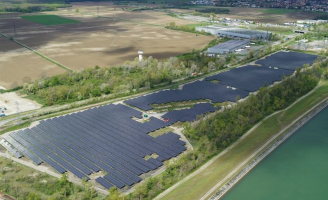 EDF Renouvelables - Site de Ottmarsheim - Vue aérienne d'ensemble de la centrale photovoltaïque