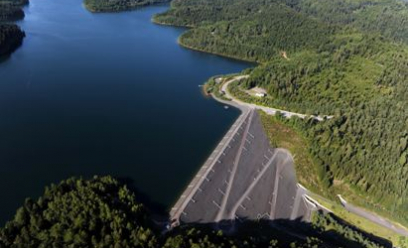 Vue aérienne du barrage de Vieux-Pré