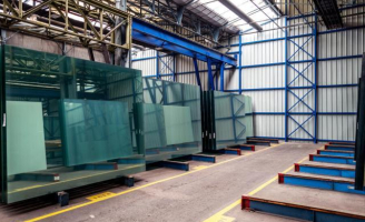 Un stock de verre prêt à être découpé